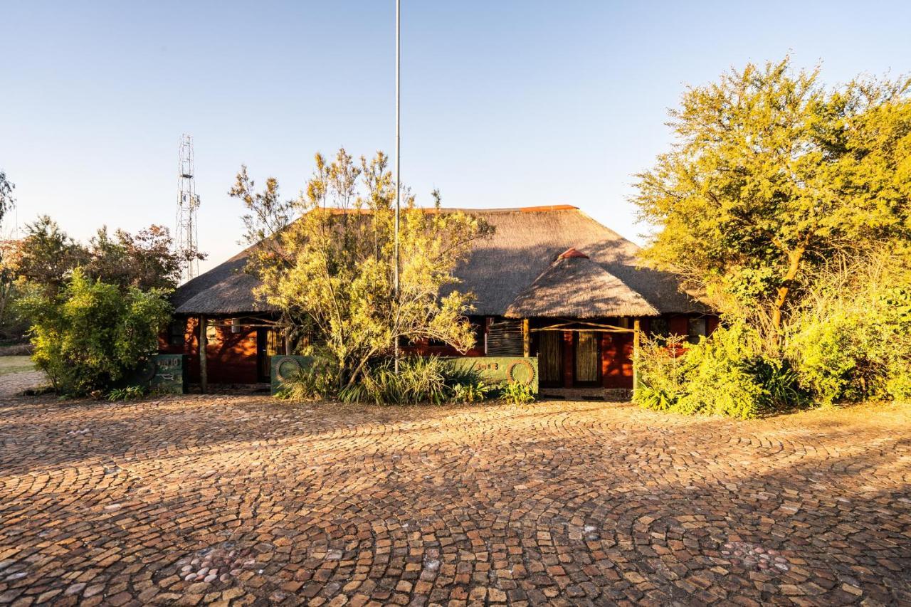 Hakunamatata Lodge & Health Spa/ Wedding & Conference Venue Muldersdrift Luaran gambar